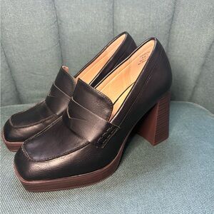Journee Collection Black Chunky Heel Loafers